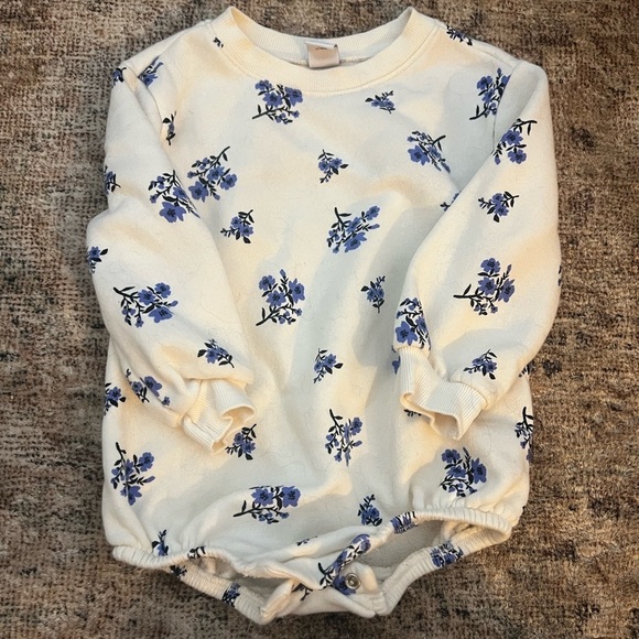 Old Navy Other - Old Navy 18-24 Month Sweatshirt Floral Onesie